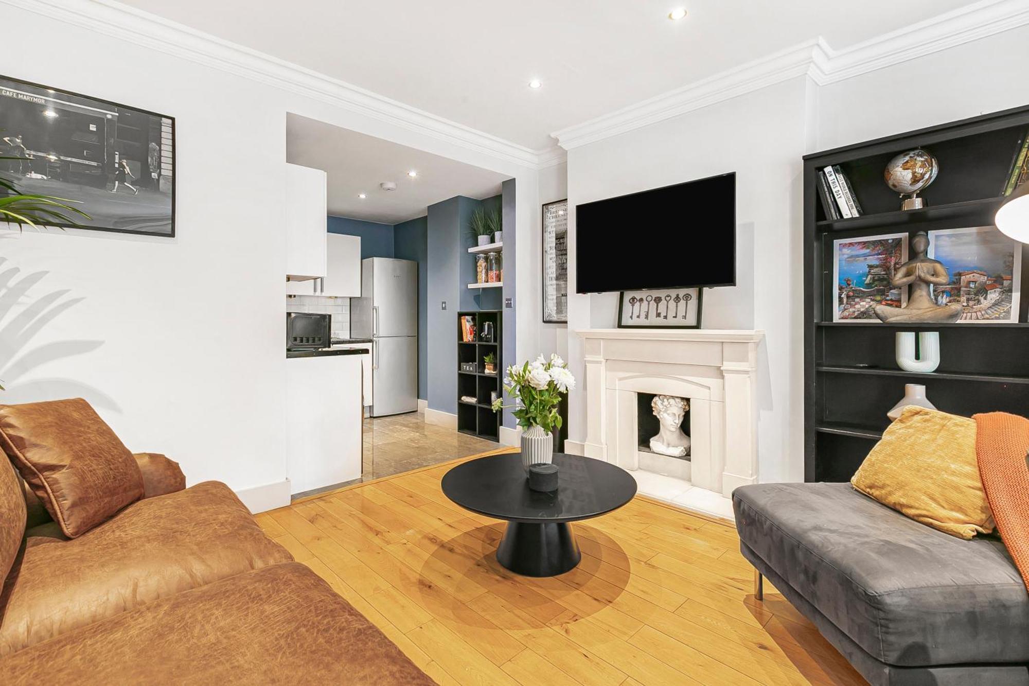 Large Stylish 2beds 2baths With Private Patio Apartment *