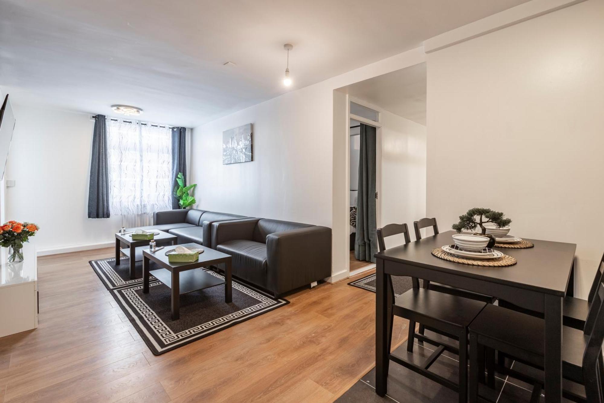 Appartamento Shepherds Haven Luxury 4 Bed Flat With Self Check In Londra