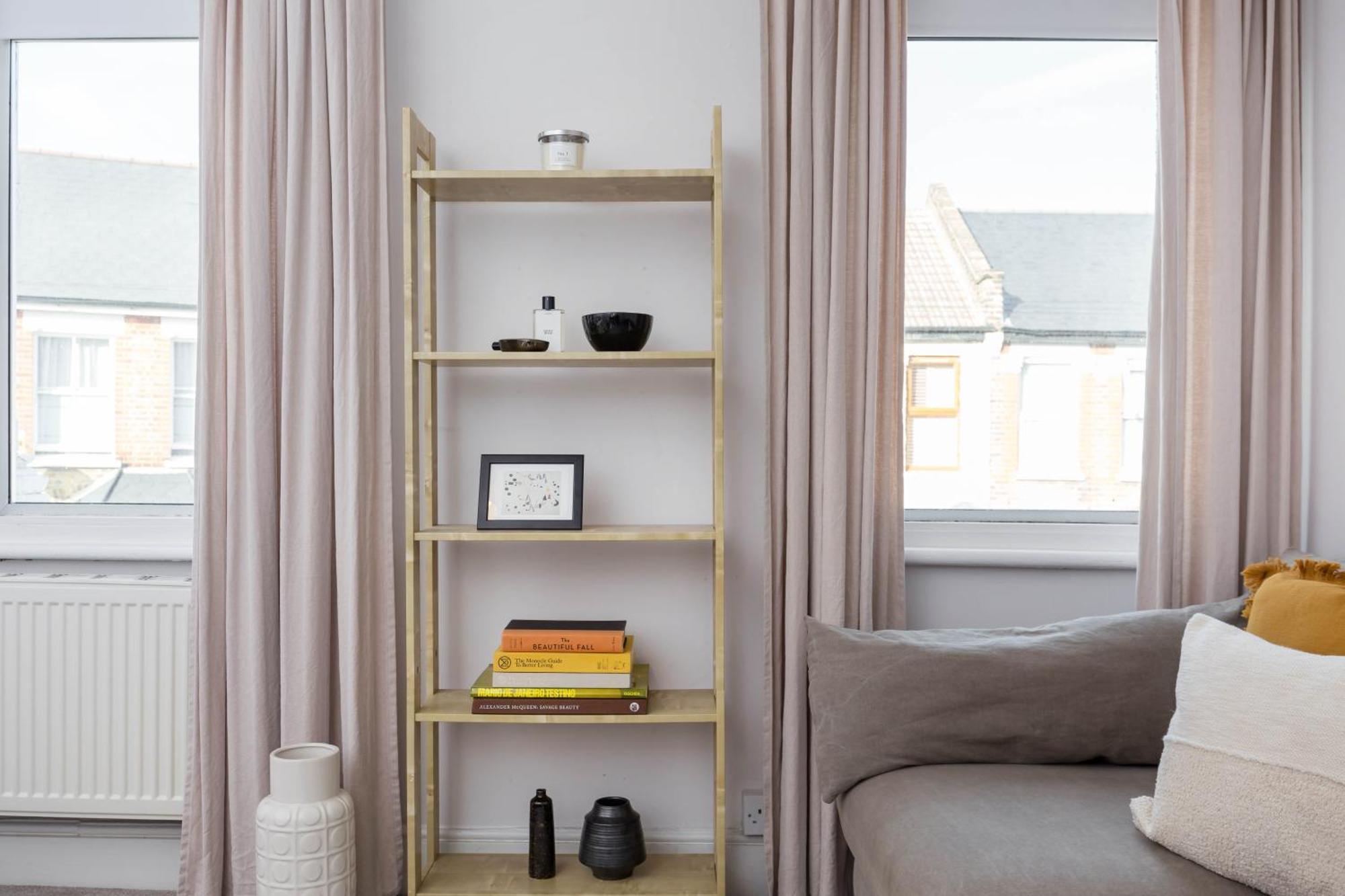 Feriehus Newly Renovated Large 4-5 Bedroom House
