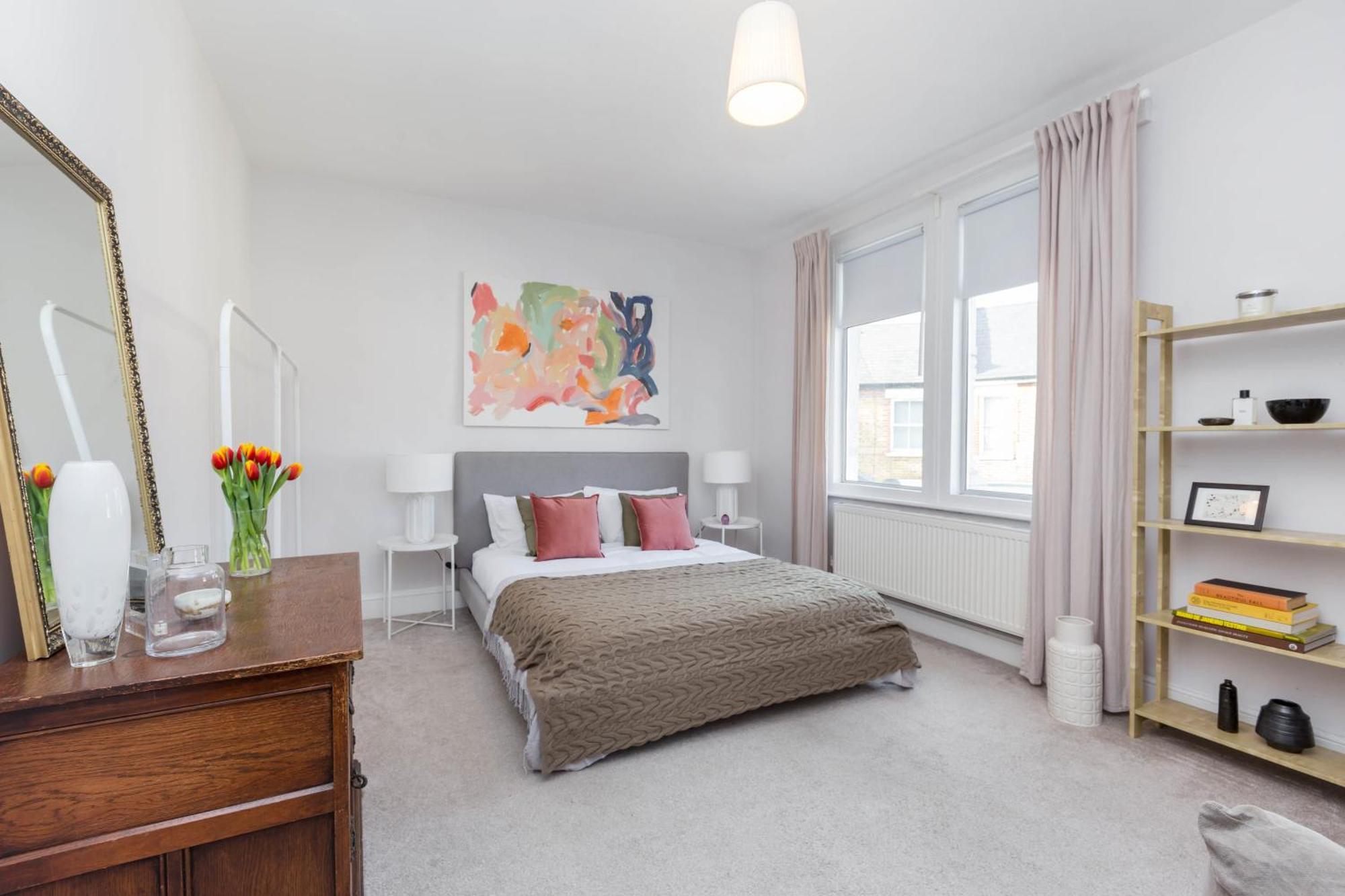 Feriehus Newly Renovated Large 4-5 Bedroom House London