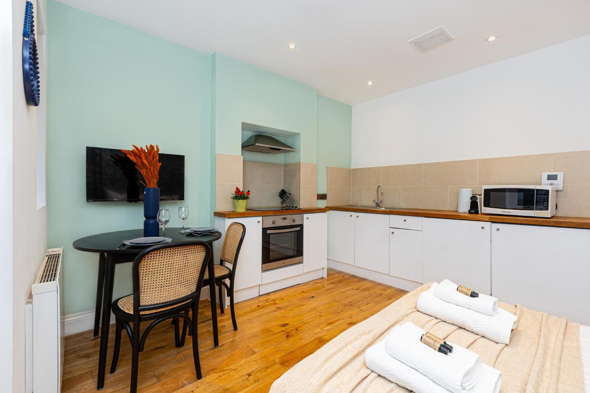 Cozy & Modern Studio, 10 Min To Hyde Park Apartment London