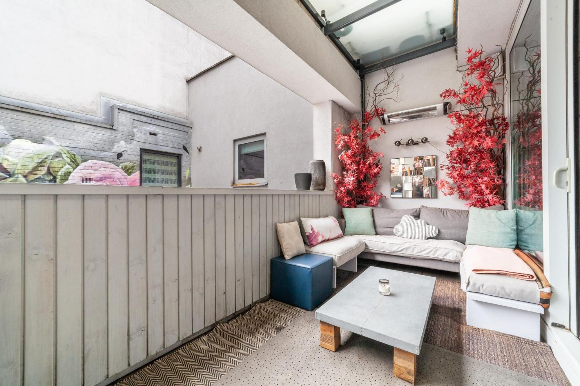 Charming 3br Shoreditch Duplex Loft With Balconies * Londen