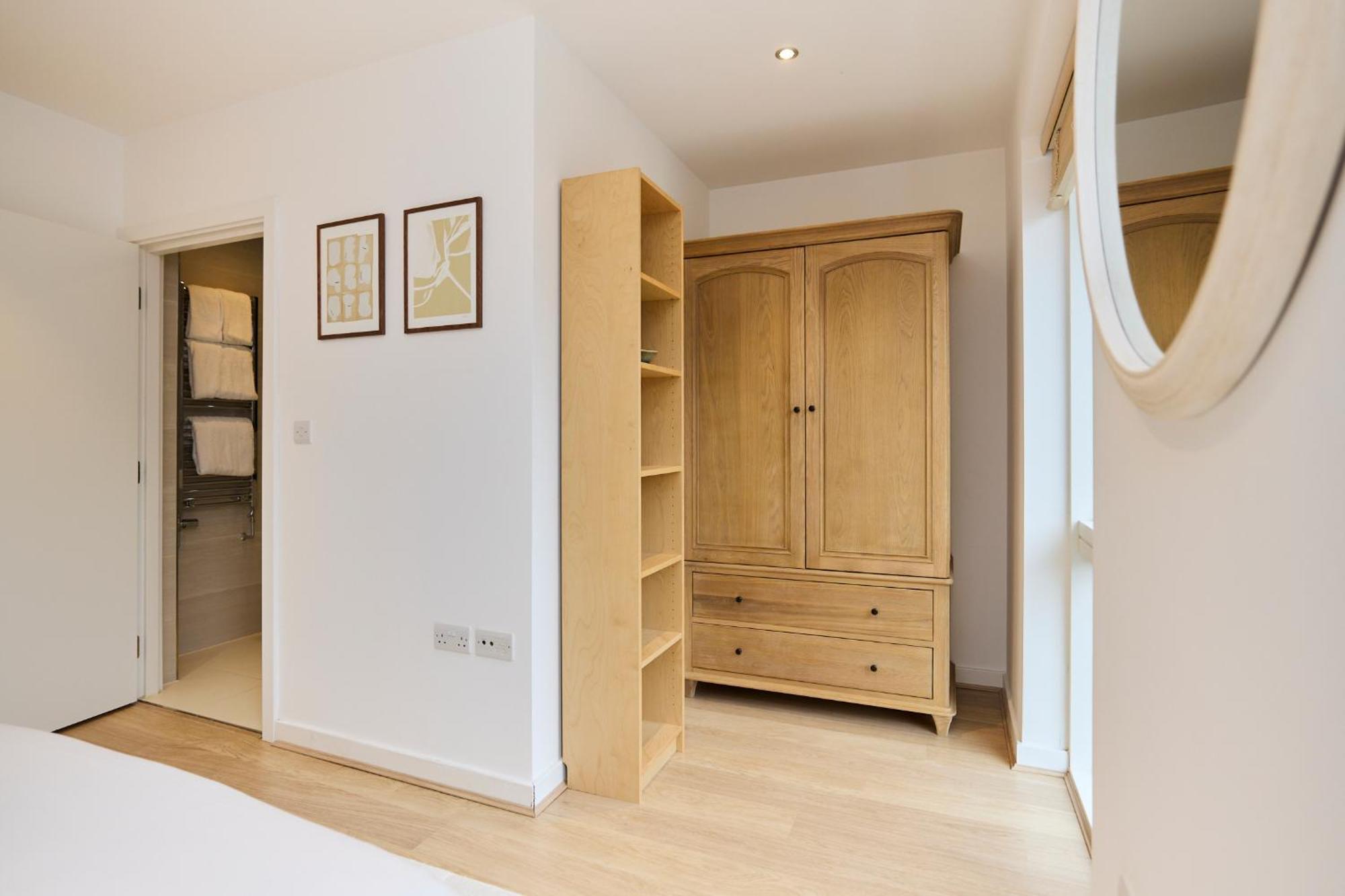 The Heathside Haven - Modern 3bdr With Garden Lejlighed