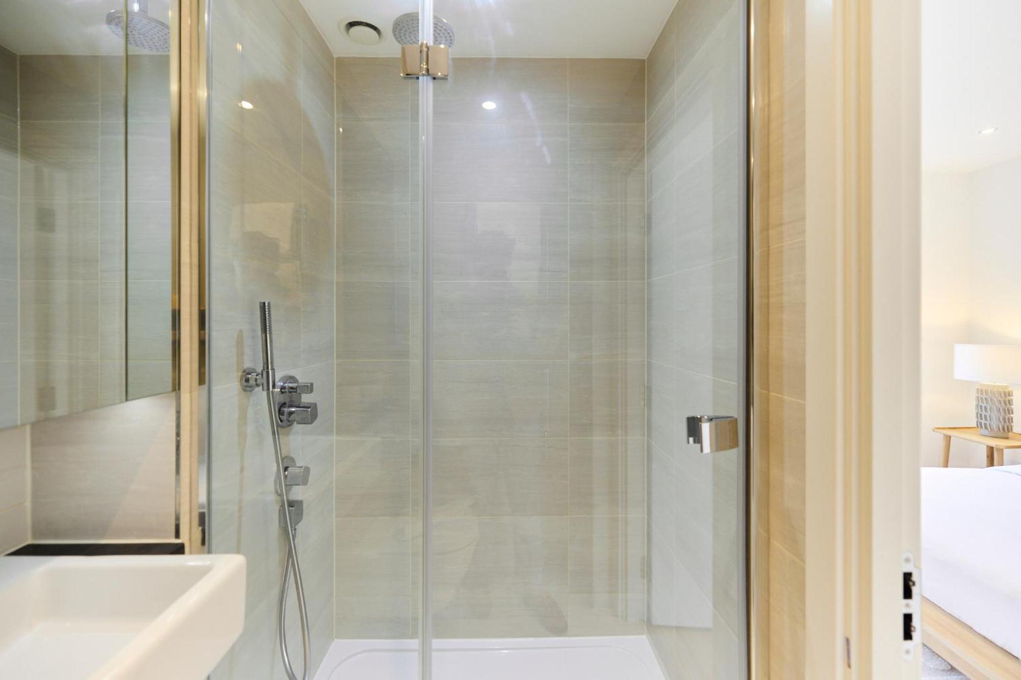 The Heathside Haven - Modern 3bdr With Garden Lejlighed London