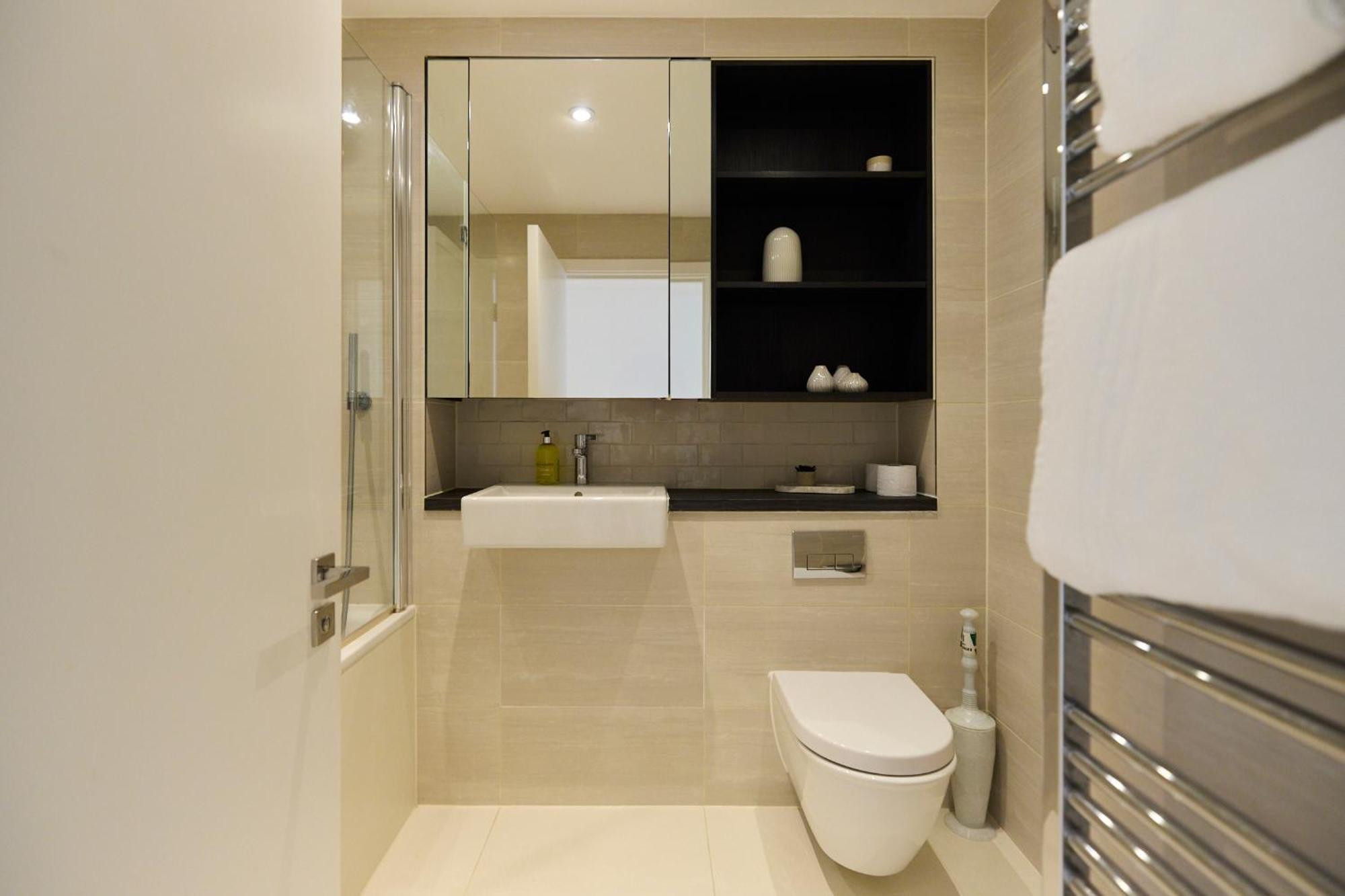 The Heathside Haven - Modern 3bdr With Garden Lejlighed *