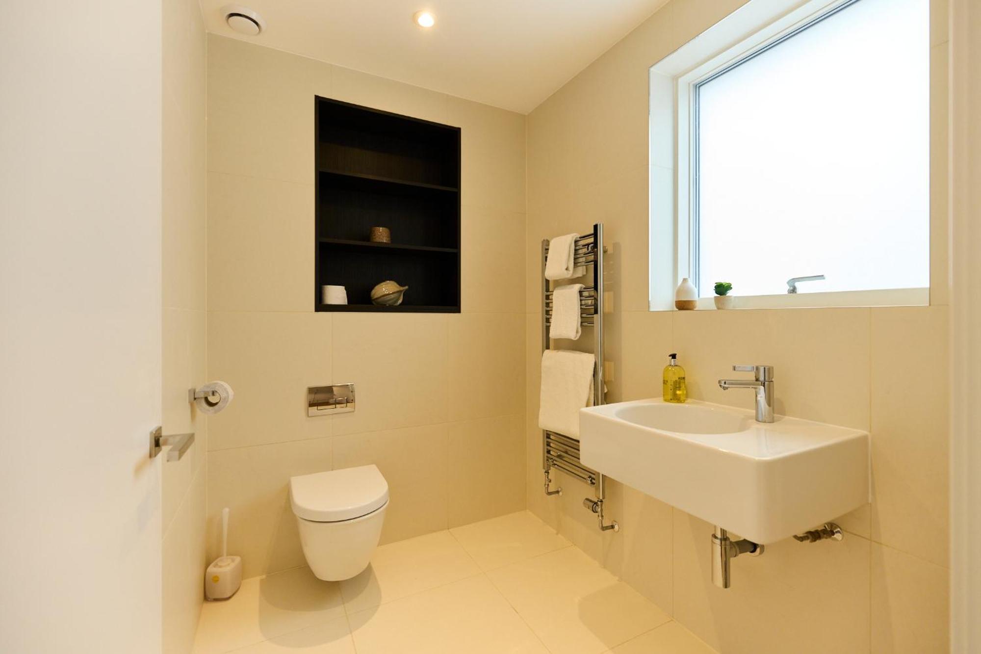 The Heathside Haven - Modern 3bdr With Garden Lejlighed *