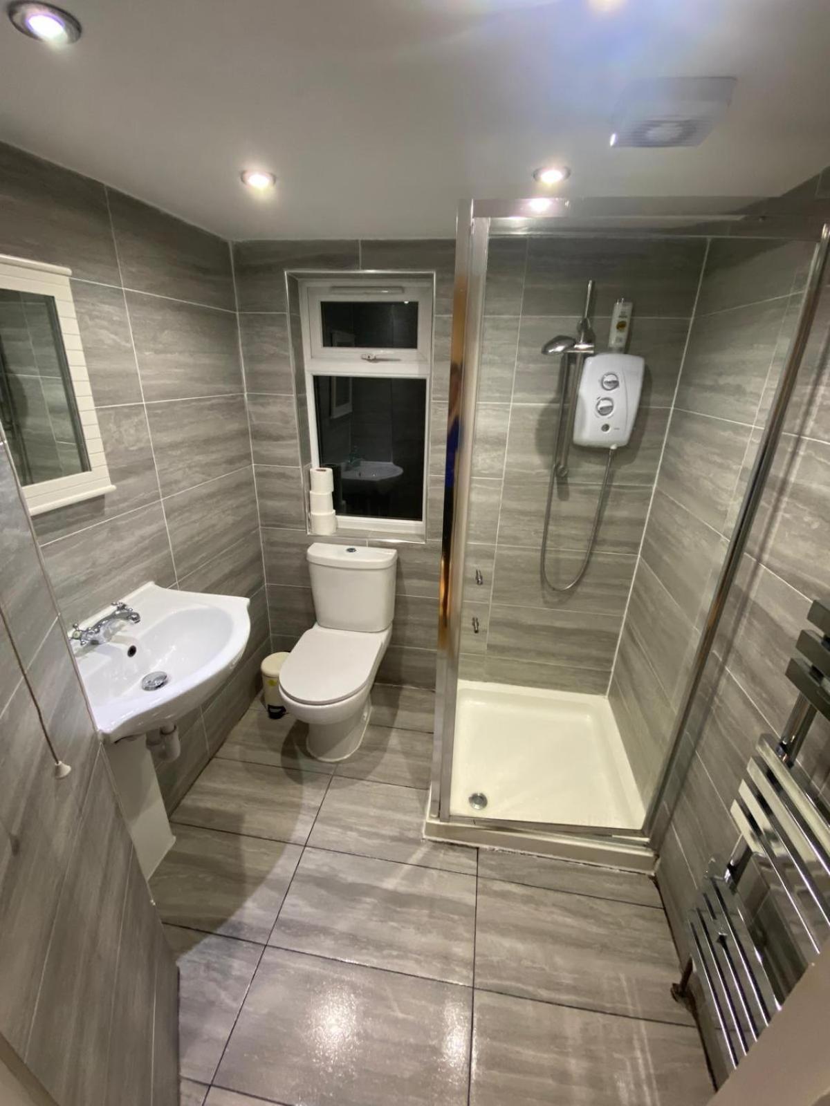 4 Bedroom & 2 Bedroom Lejlighed *