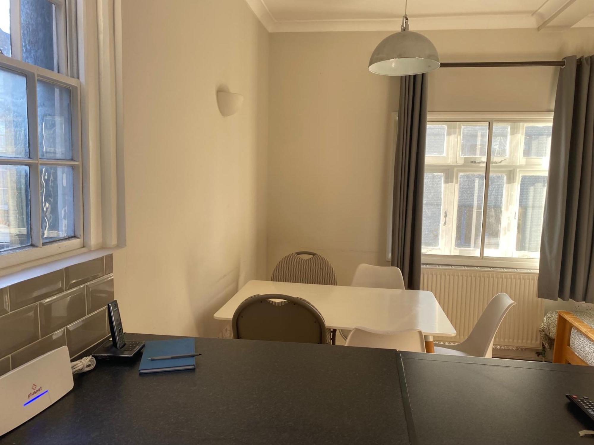 Appartement Victorian Building - Sleeps 5 - Pet Friendly *