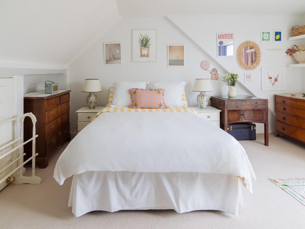 Apartment Barons Court 3 Bed, 50 Meters From Queens Tennis Club London