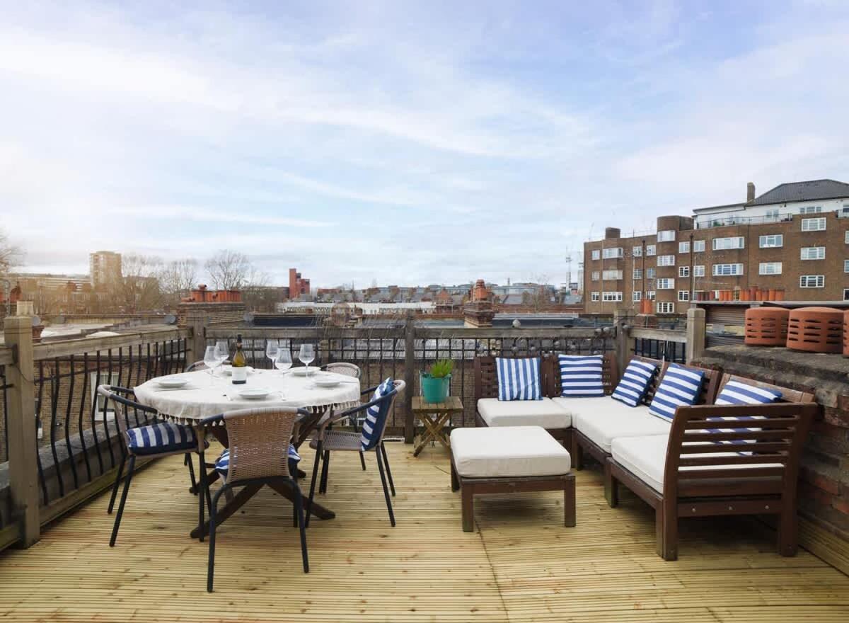 Barons Court 3 Bed, 50 Meters From Queens Tennis Club Apartment
