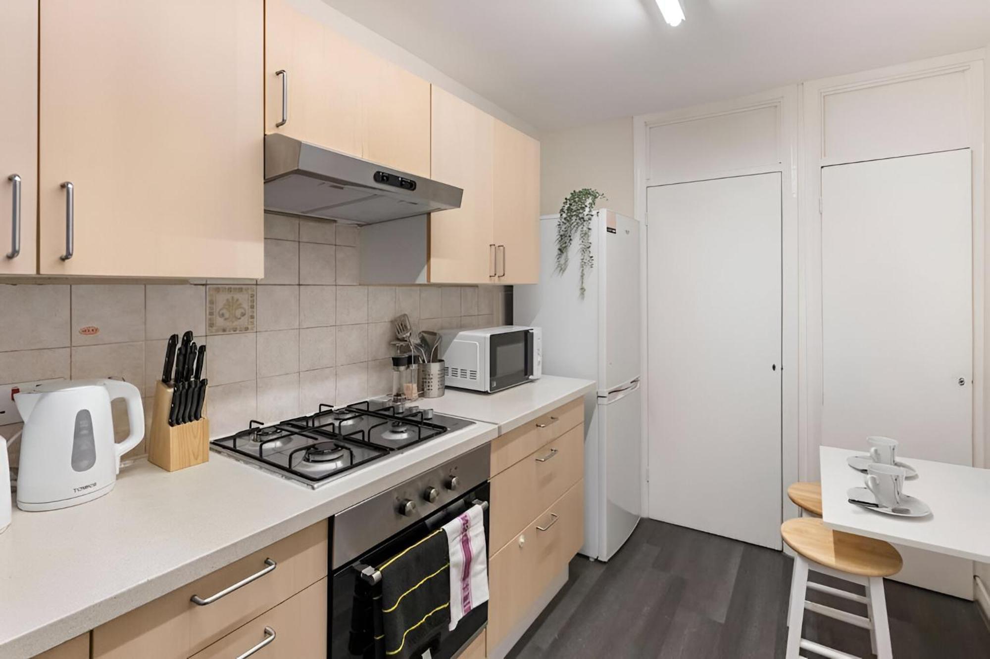 Charming 1-br Flat In Prime North Location *