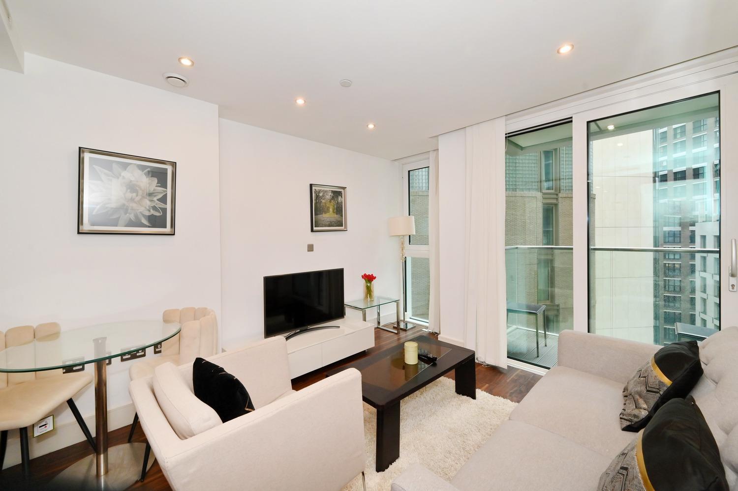 Tower Bridge - Balcony - Ac - Heated Floor - Fast Wifi - Luxurylondonstays Lägenhet London