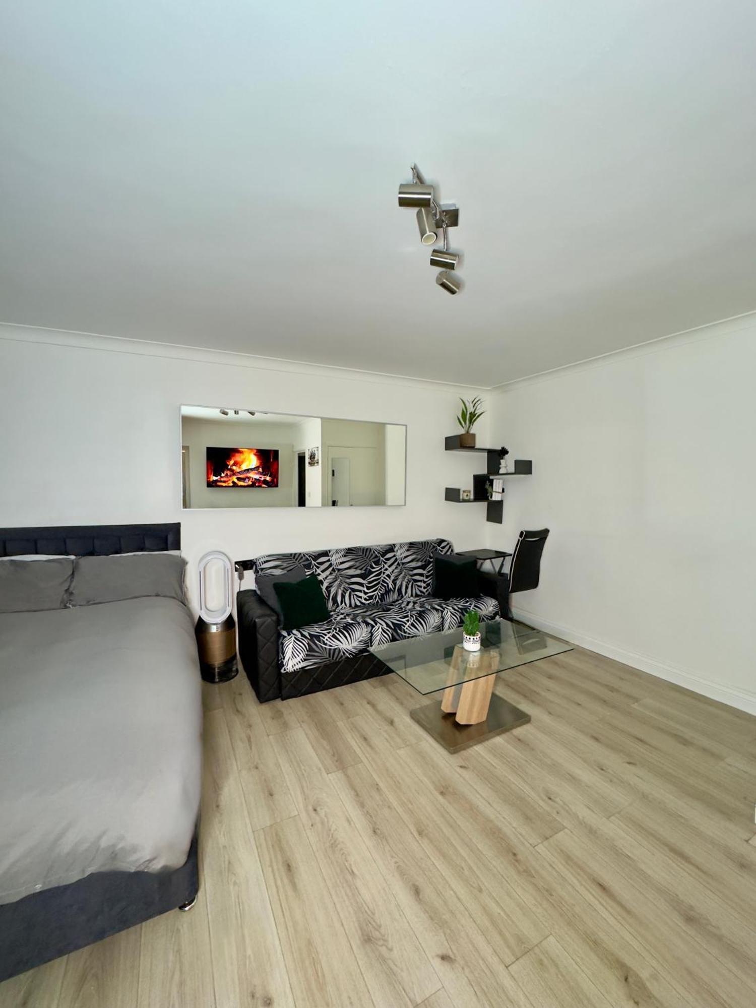Lejlighed New Ldn 1-bdr Stay! W Private Garden