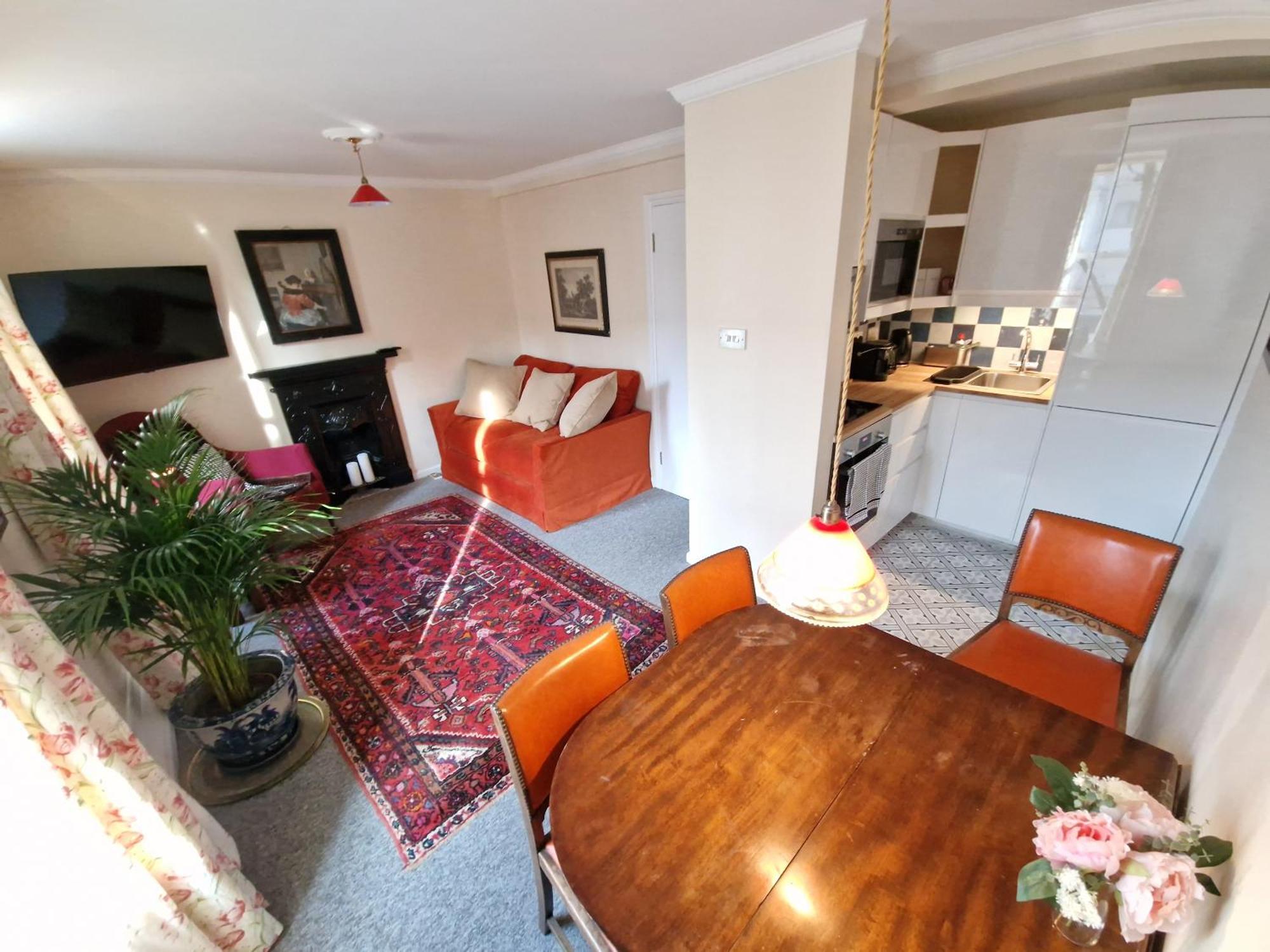 Charming Near Kings Cross Apartment London