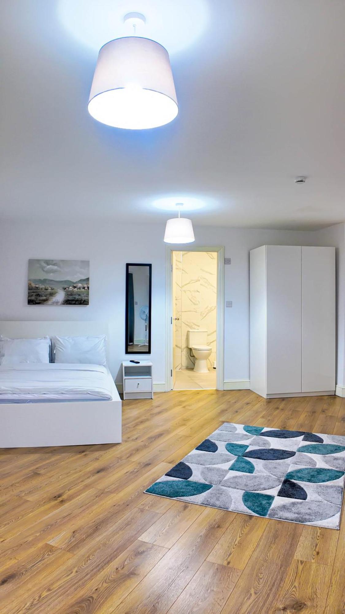 Spacious 2 Bed With Patio In Camden Wr201 Lägenhet London