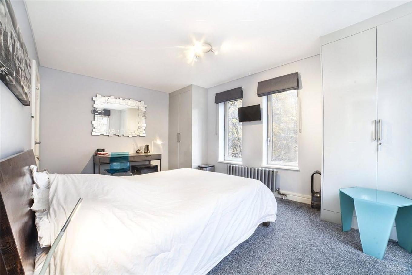Homestay Bedroom In My Seven Dials In Covent Garden Just A Minute's Walk From Soho *