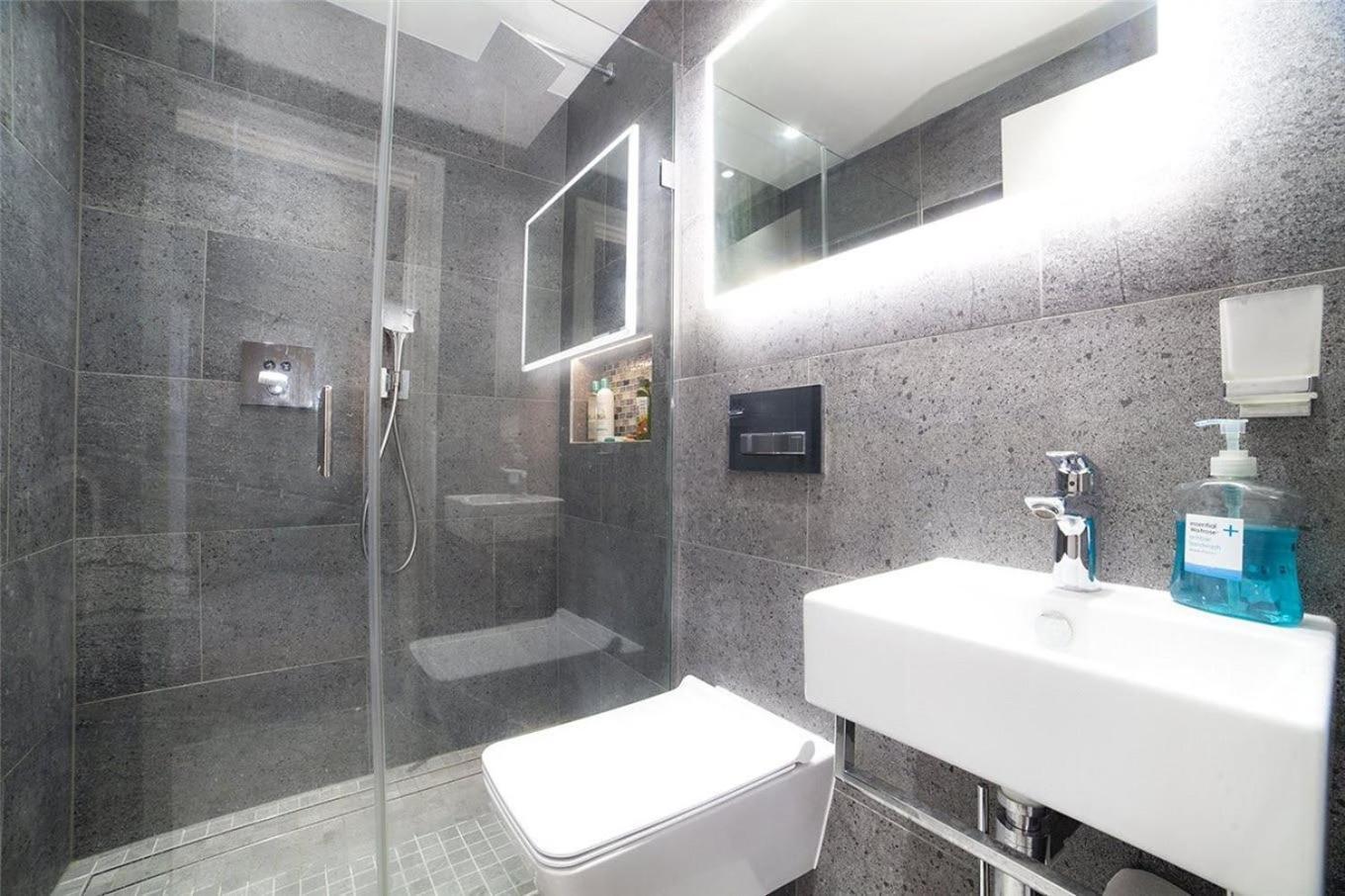 Bedroom In My Seven Dials In Covent Garden Just A Minute's Walk From Soho London