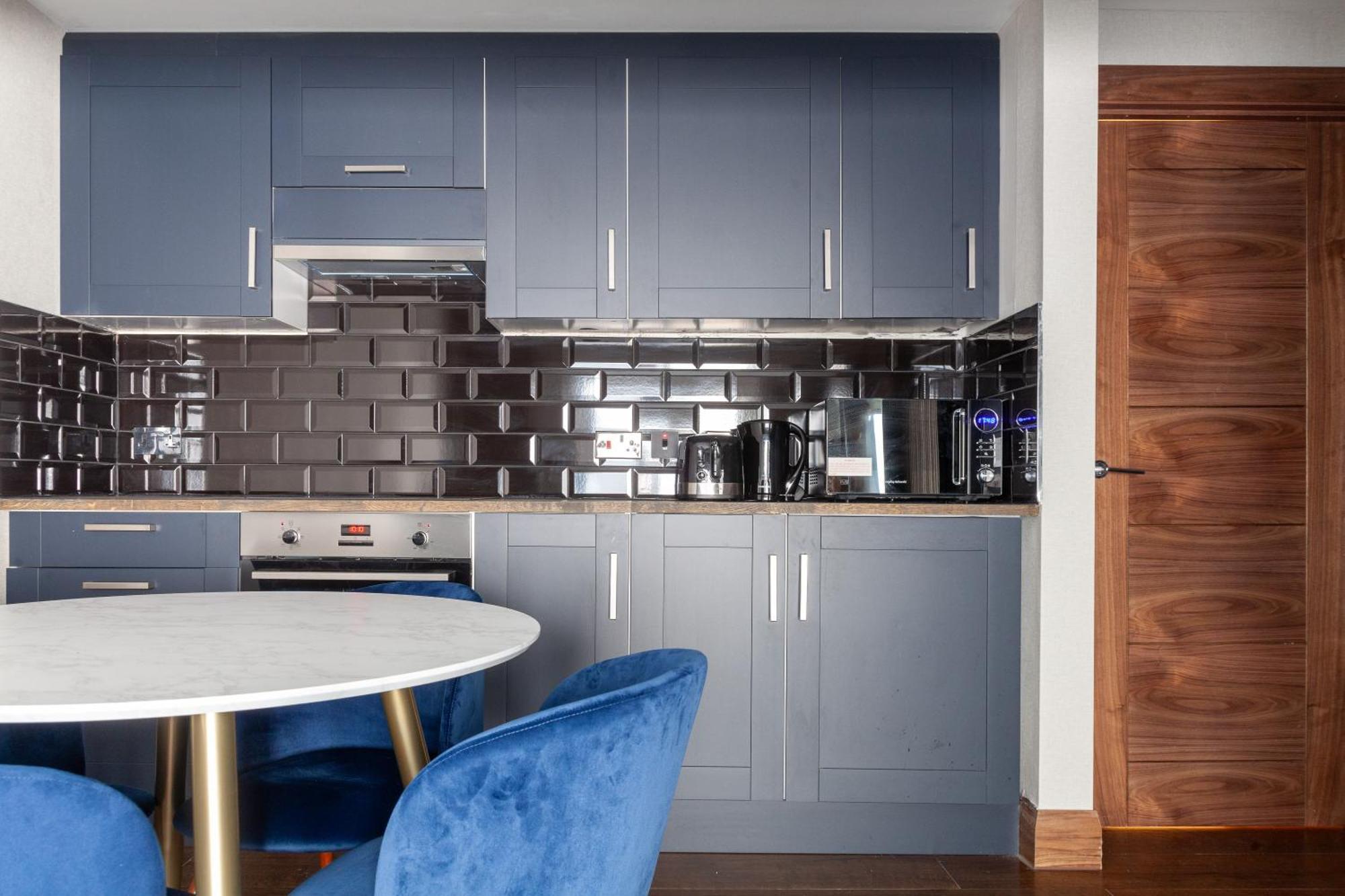 Comfortable 1br Flat, 5 Min To Hyde Park Lejlighed