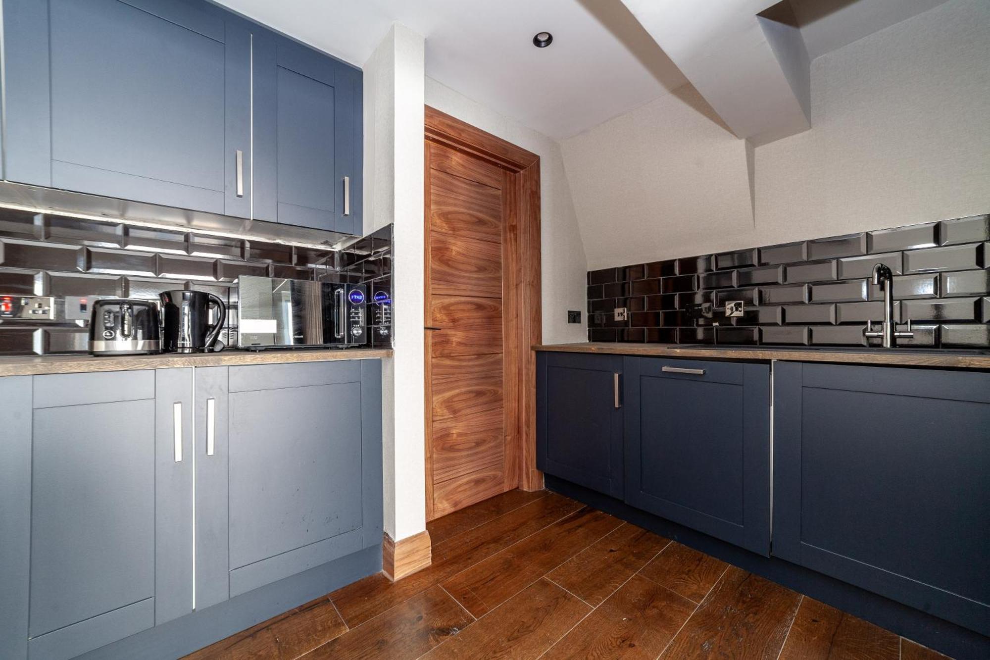 Comfortable 1br Flat, 5 Min To Hyde Park Lejlighed