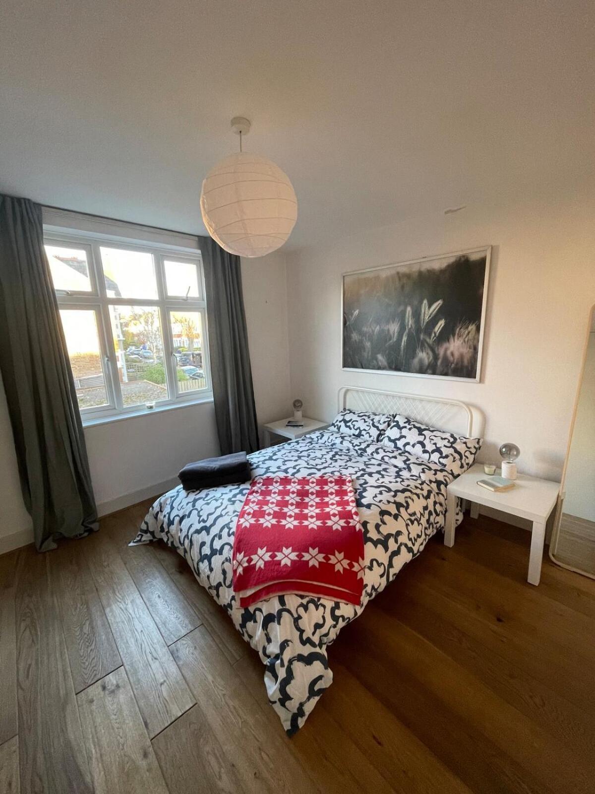 Charming 10 Mins From Apartment