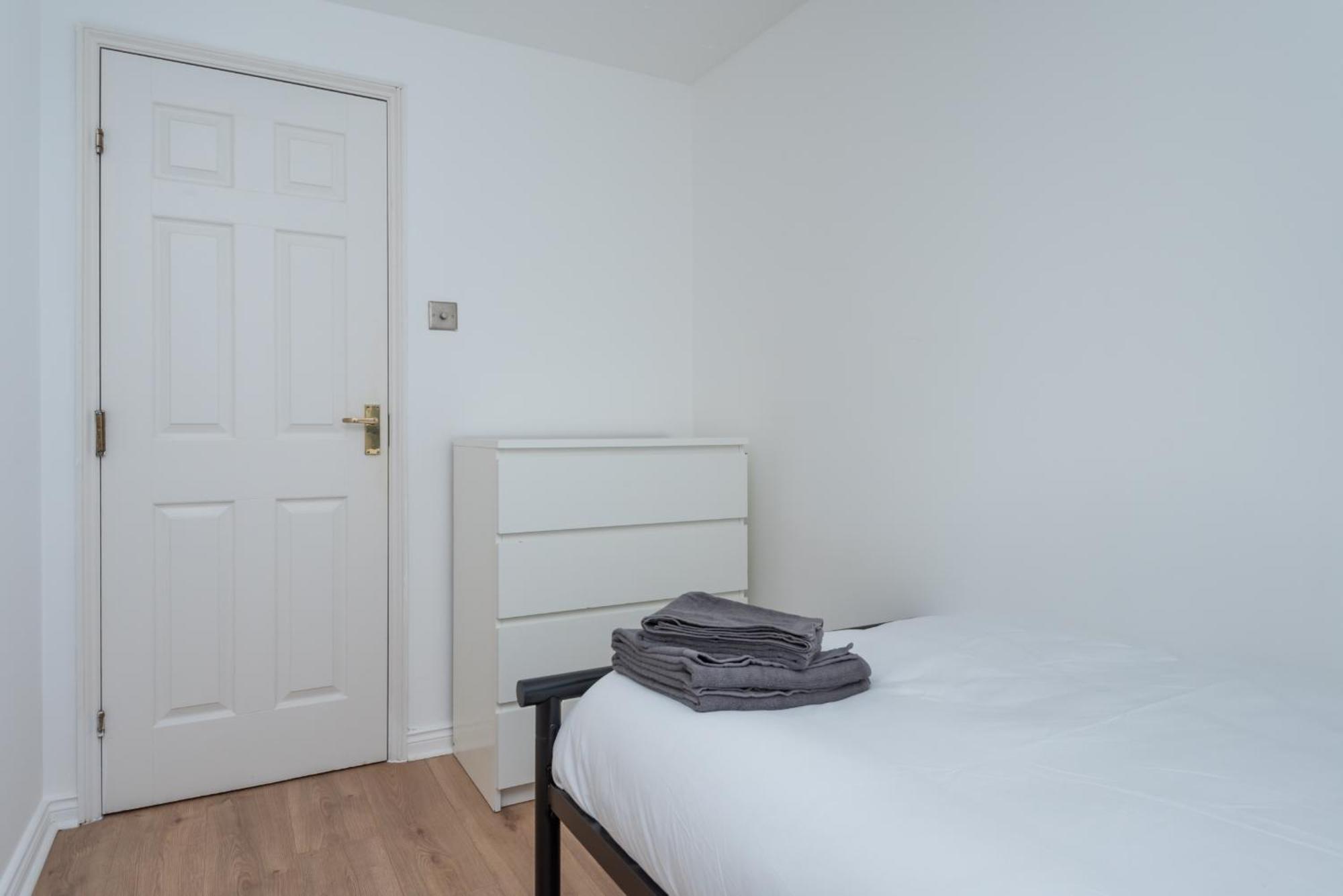 Beautiful 2-bed Near Wimbledon Tennis Apartment London