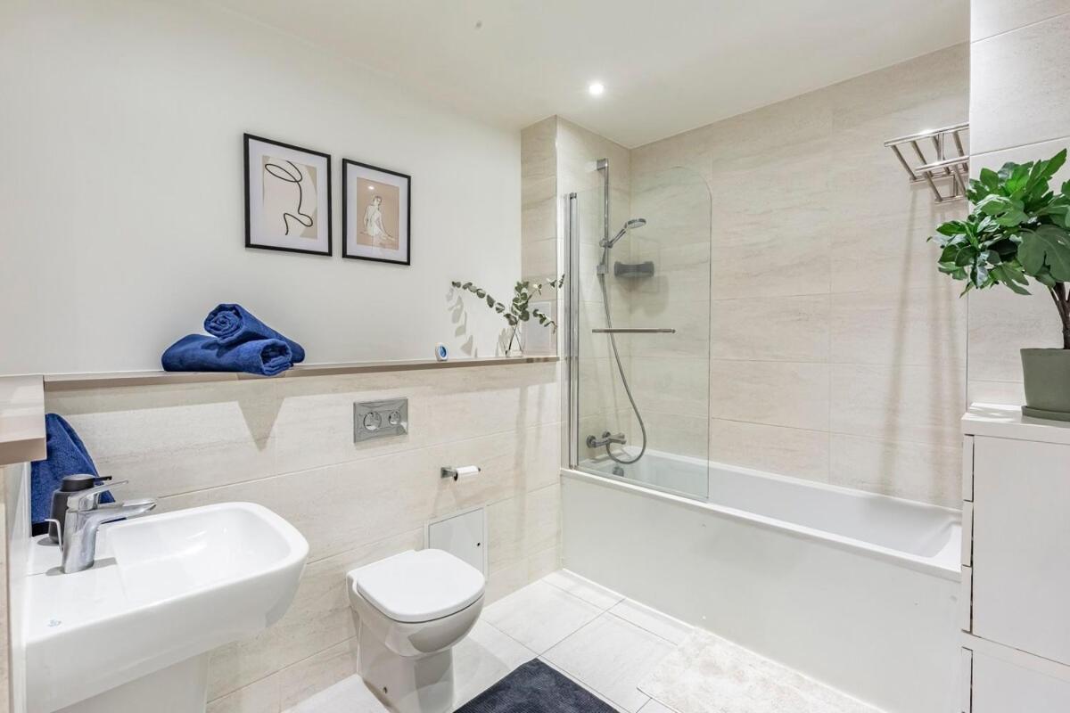 Cozy 2 Bedrooms, Devons Rd Dlr Leilighet