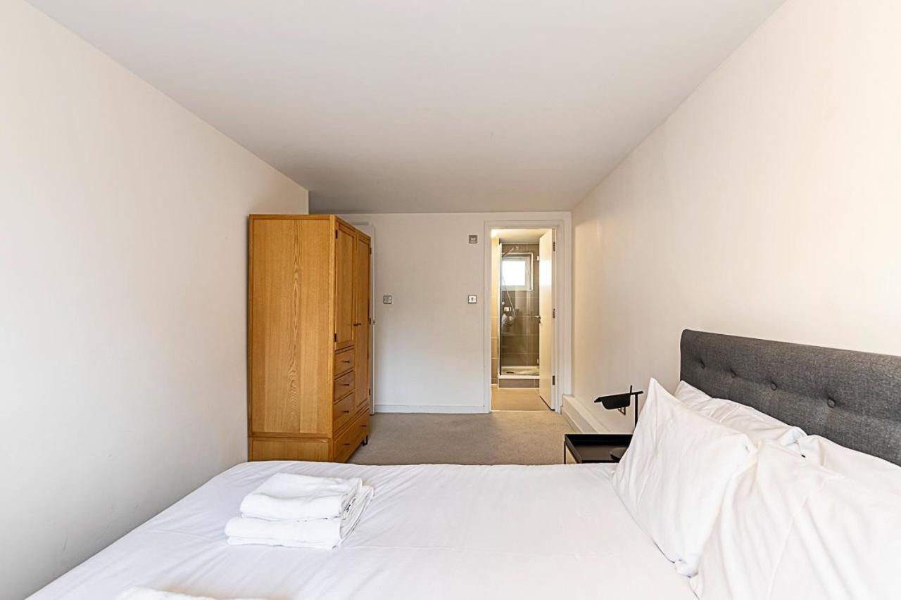 Comfy 2-bedroom With Balcony Lägenhet *