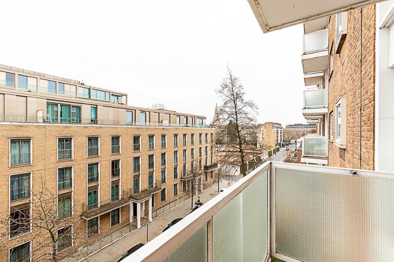 Lägenhet Comfy 2-bedroom With Balcony London