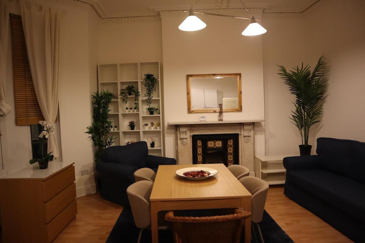 Stylish One Bed Flat In Brook Apartment London