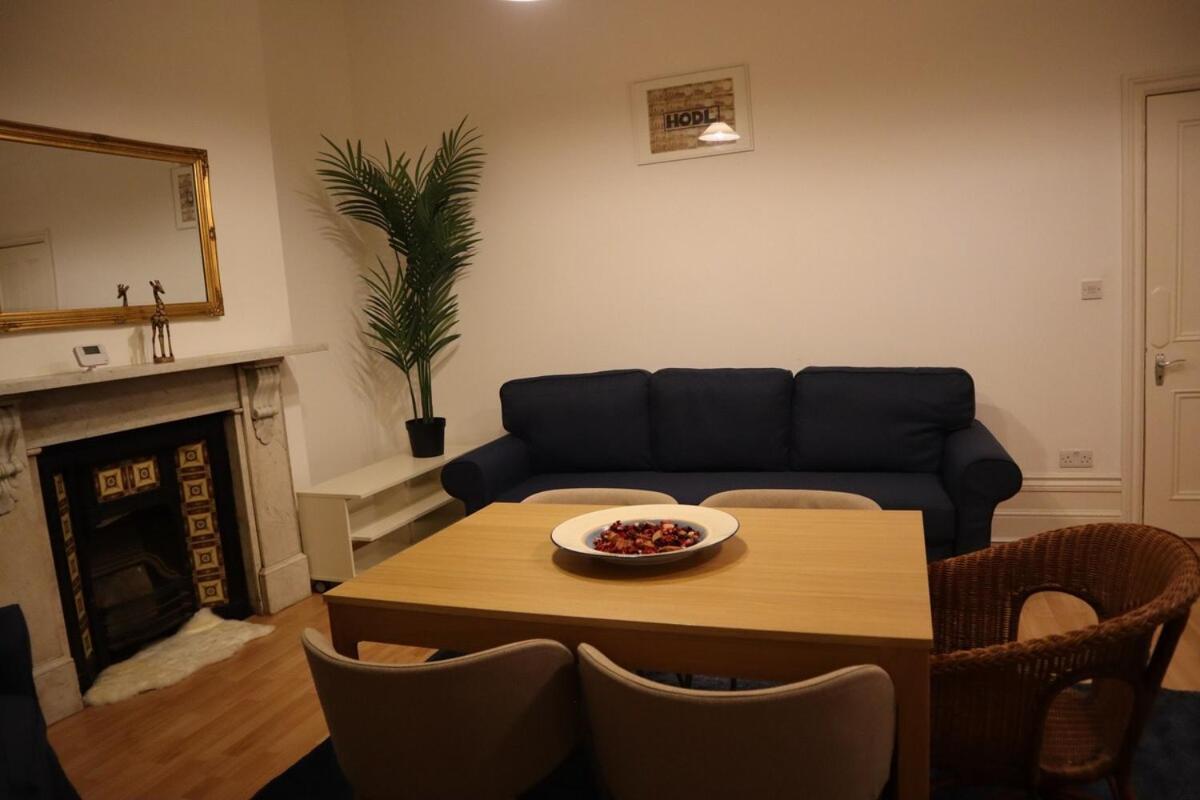 Stylish One Bed Flat In Brook * Londra