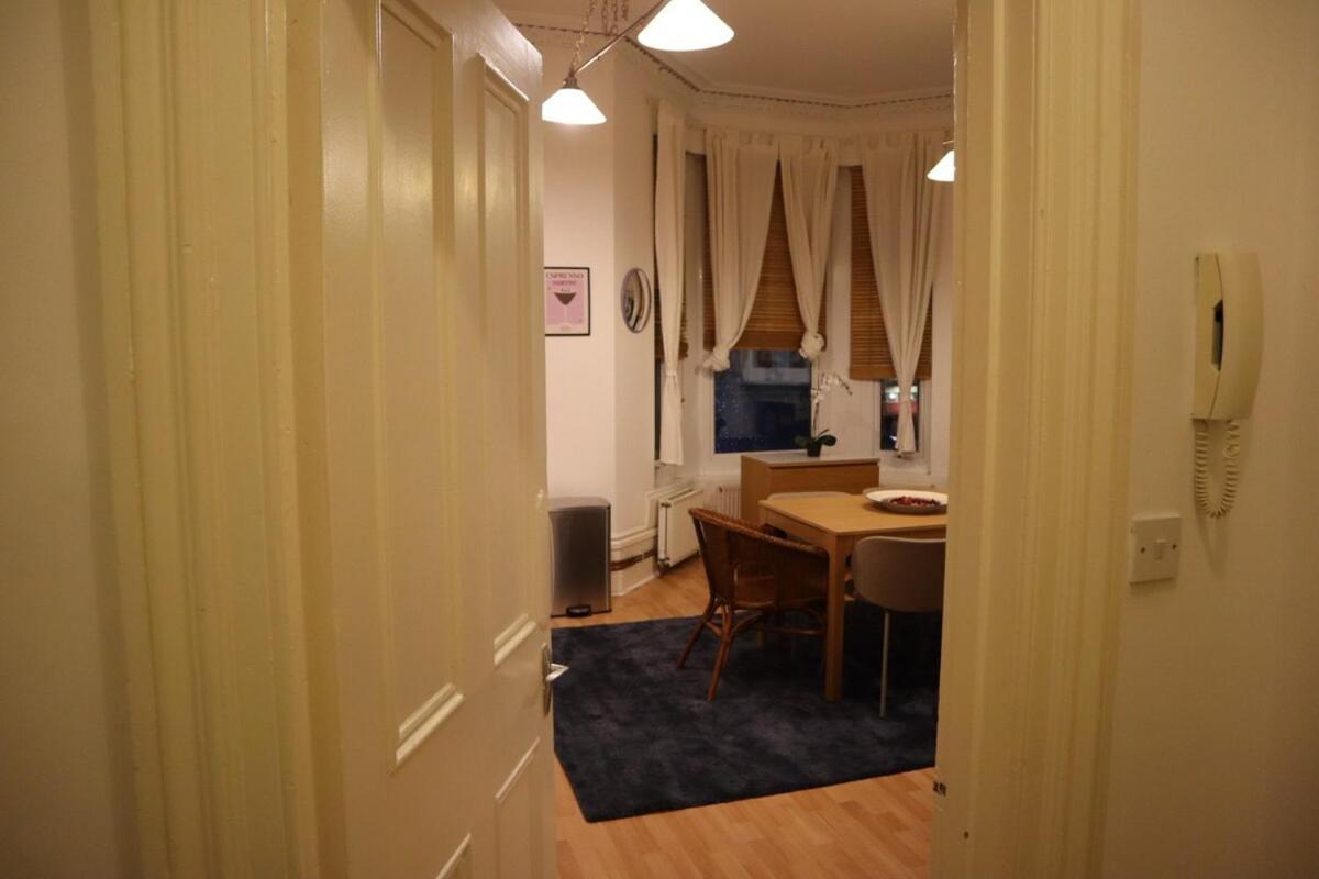 Stylish One Bed Flat In Brook Apartment *