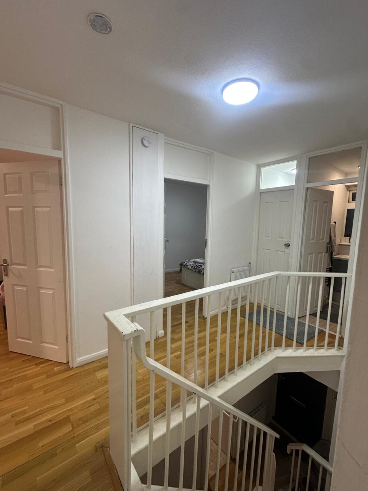 Simple And Tidy - Short Walk To Kennington & Oval Station * Londen