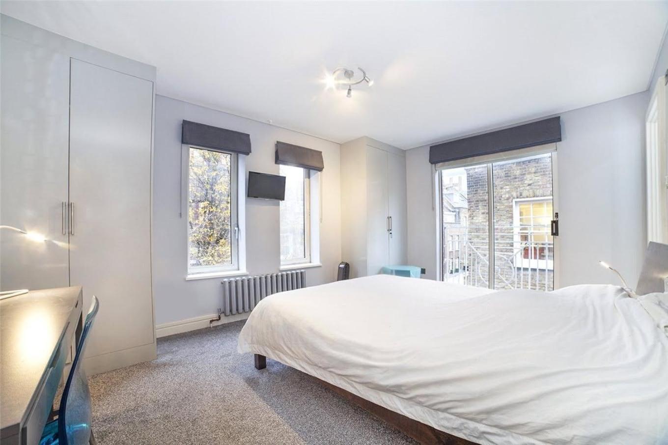 Homestay Bedroom In My Seven Dials In Covent Garden Just A Minute's Walk From Soho London