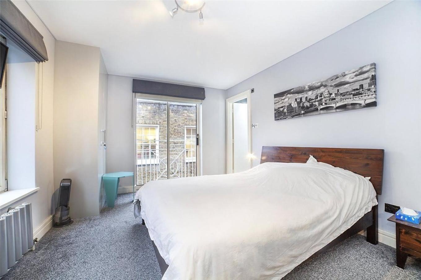 Bedroom In My Seven Dials In Covent Garden Just A Minute's Walk From Soho Homestay *