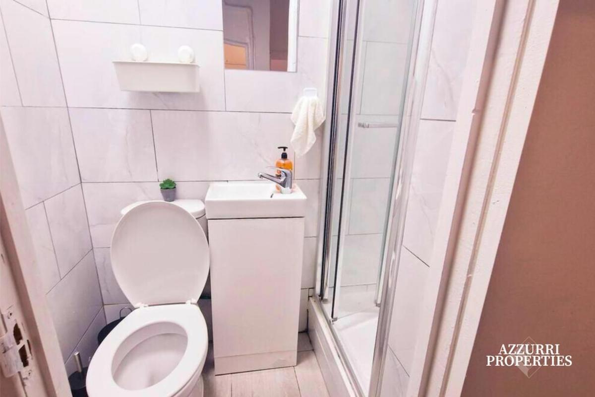 Cosy 2 Bedroom Flat Only 5 Minutes Walk To Canning Town Tube Station Lejlighed *