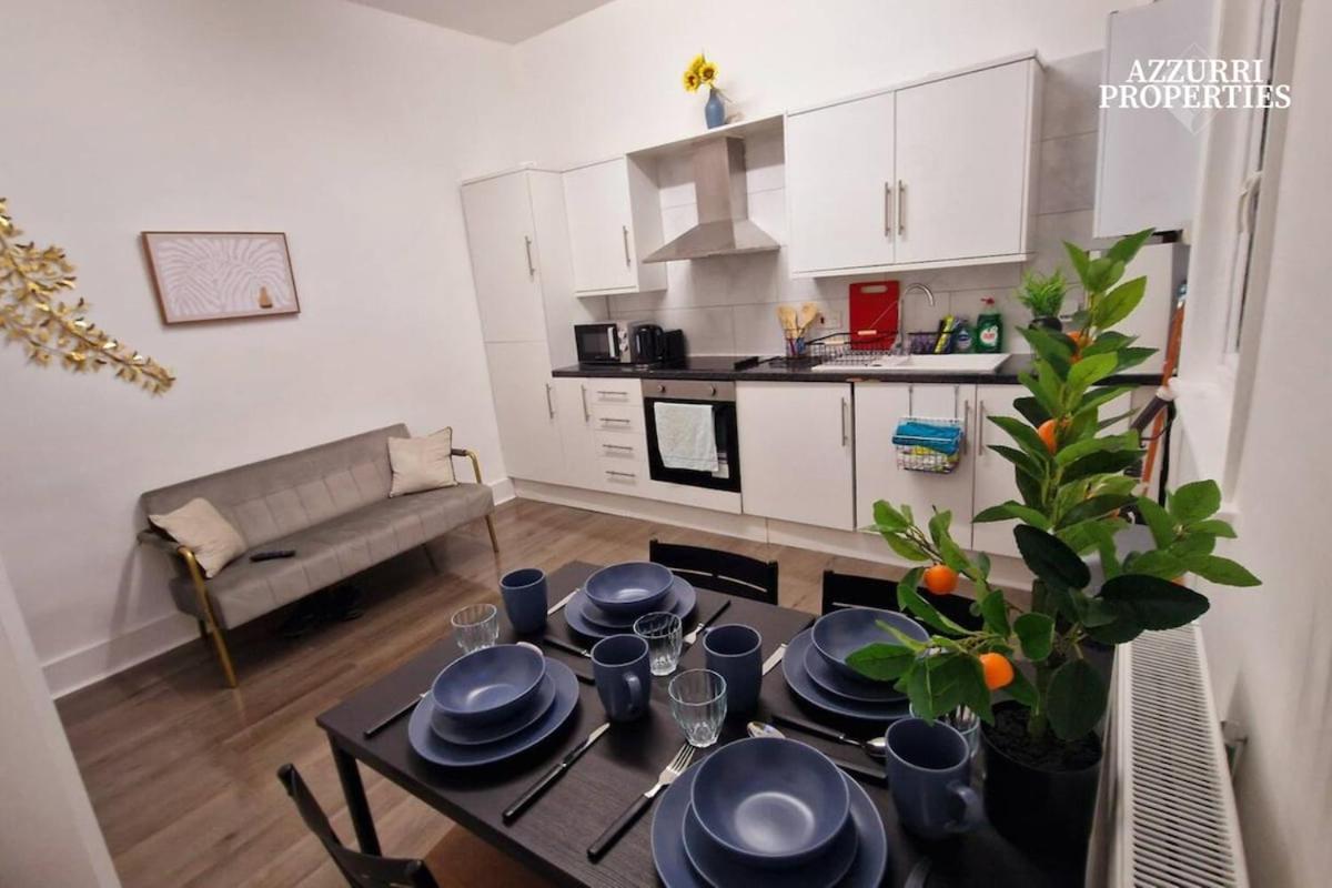 Lejlighed Cosy 2 Bedroom Flat Only 5 Minutes Walk To Canning Town Tube Station *