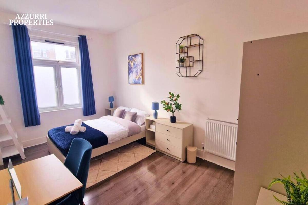 Cosy 2 Bedroom Flat Only 5 Minutes Walk To Canning Town Tube Station Lejlighed *
