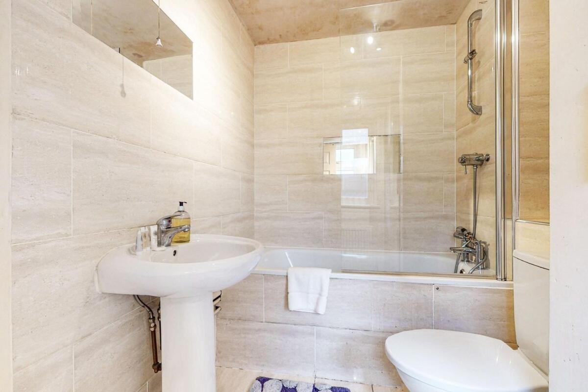 1-br Flat With Easy Tube Access Nine Elms Leilighet London