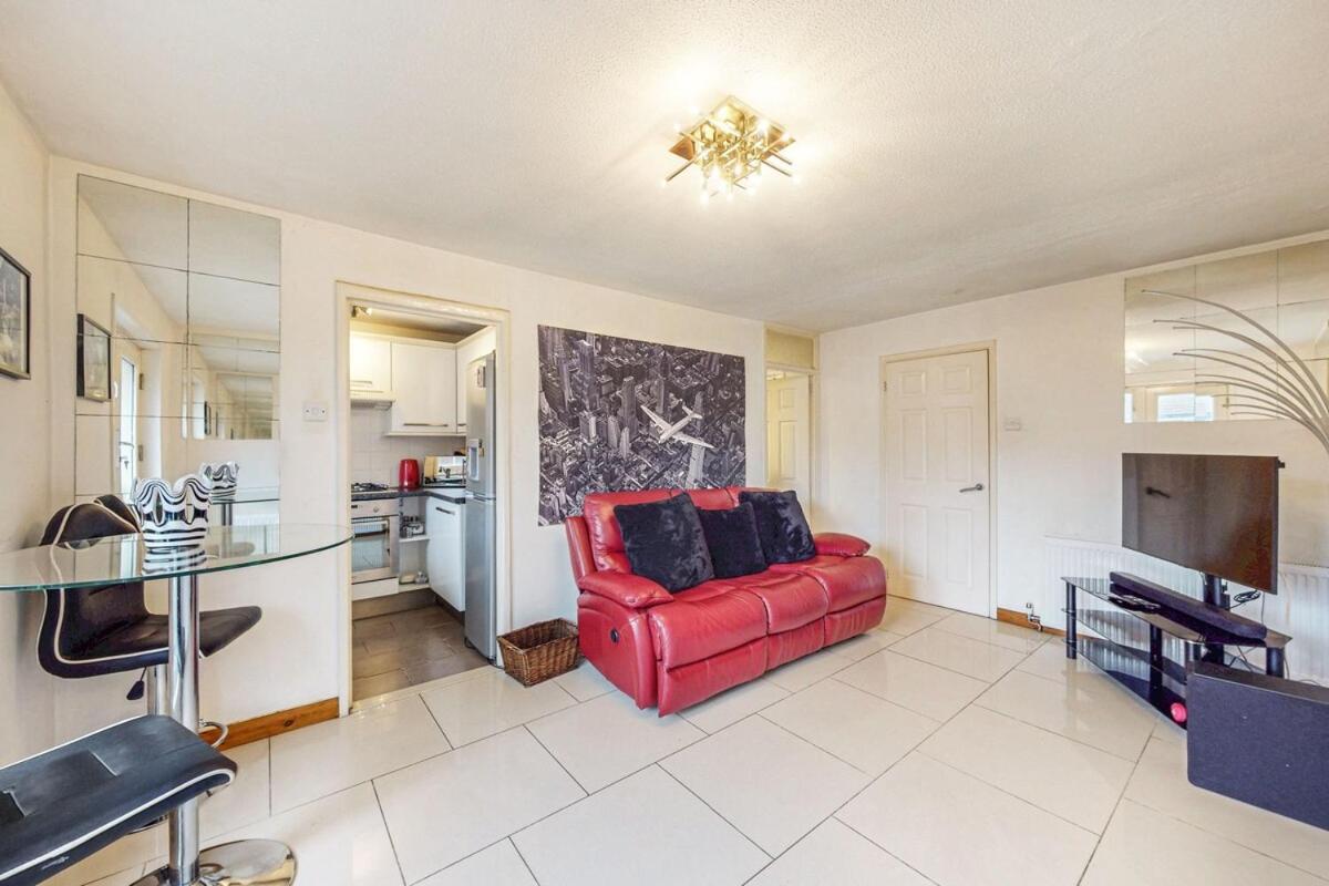 Leilighet 1-br Flat With Easy Tube Access Nine Elms London