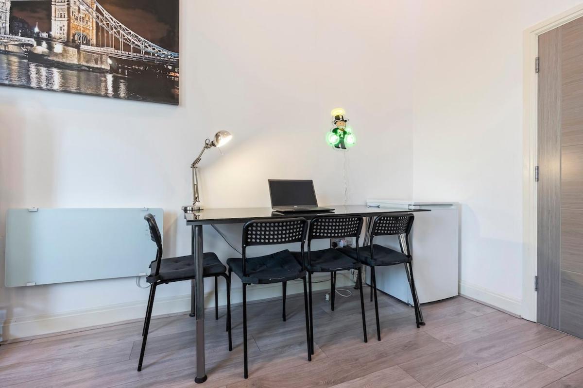 Monopoly - Luxurious High-tech Bright & Spacious Flat * Londra