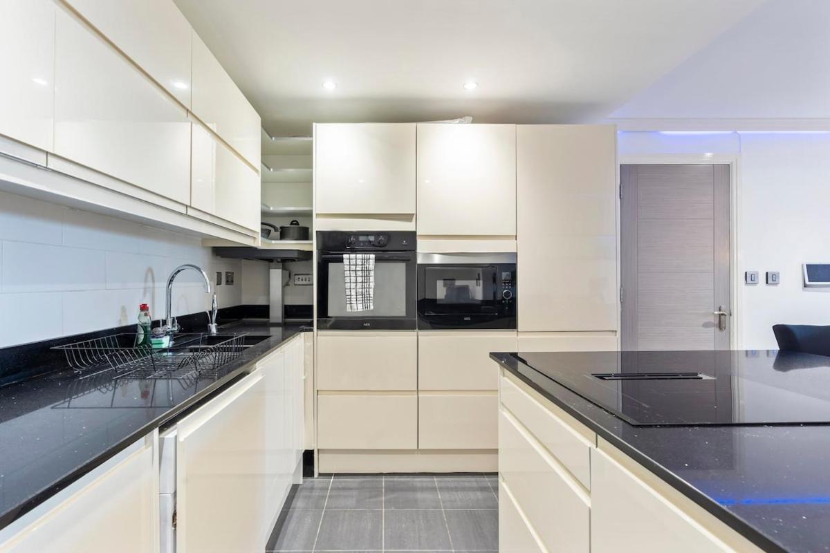 Monopoly - Luxurious High-tech Bright & Spacious Flat Appartamento Londra