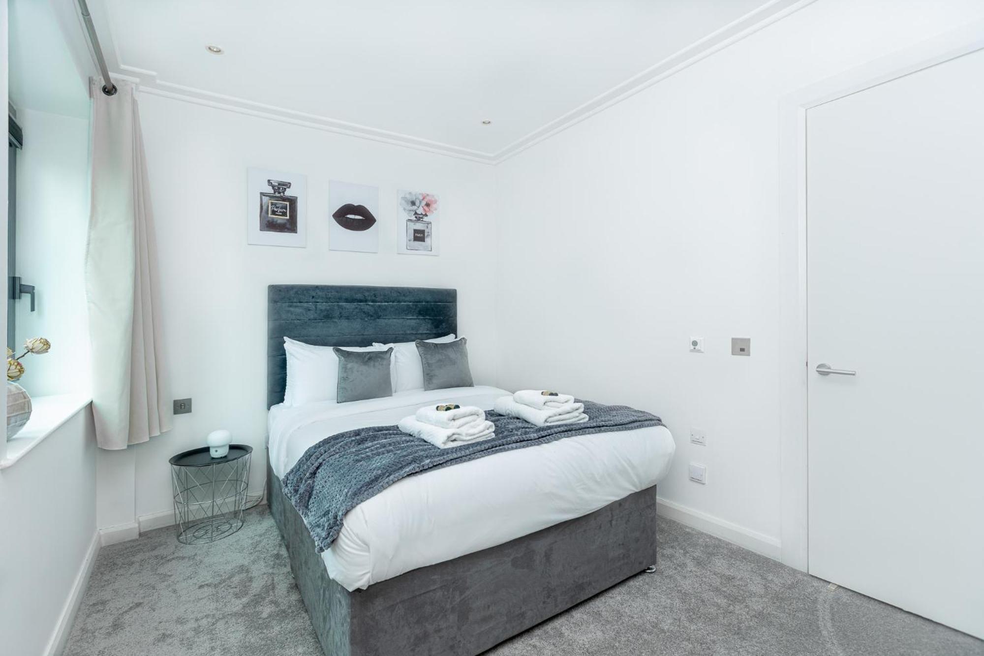 New Listing! Modern 3br, Prime Canary Wharf Appartement