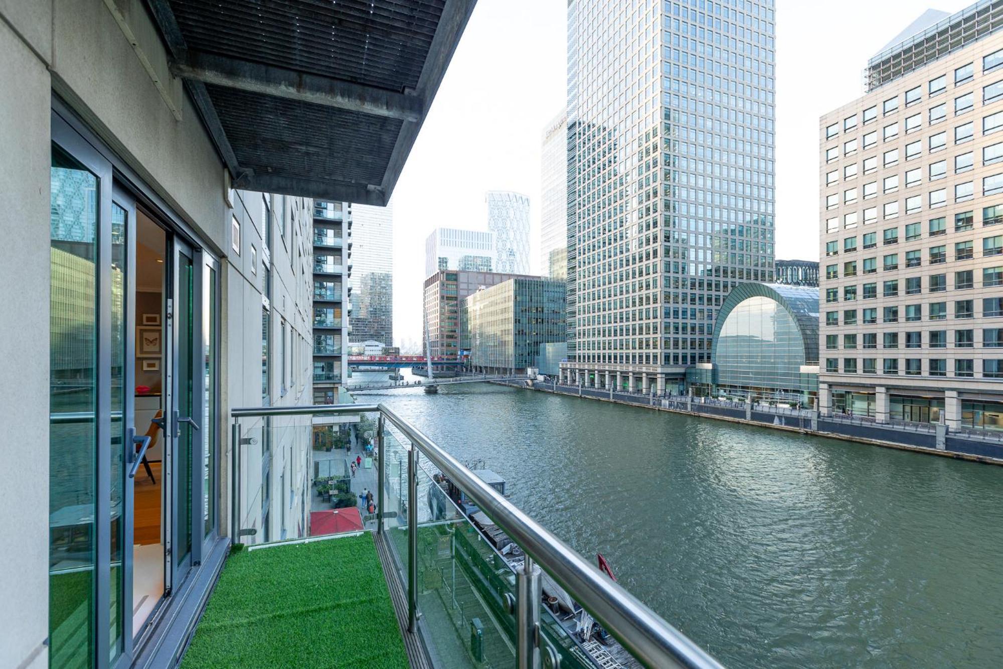New Listing! Modern 3br, Prime Canary Wharf Appartement