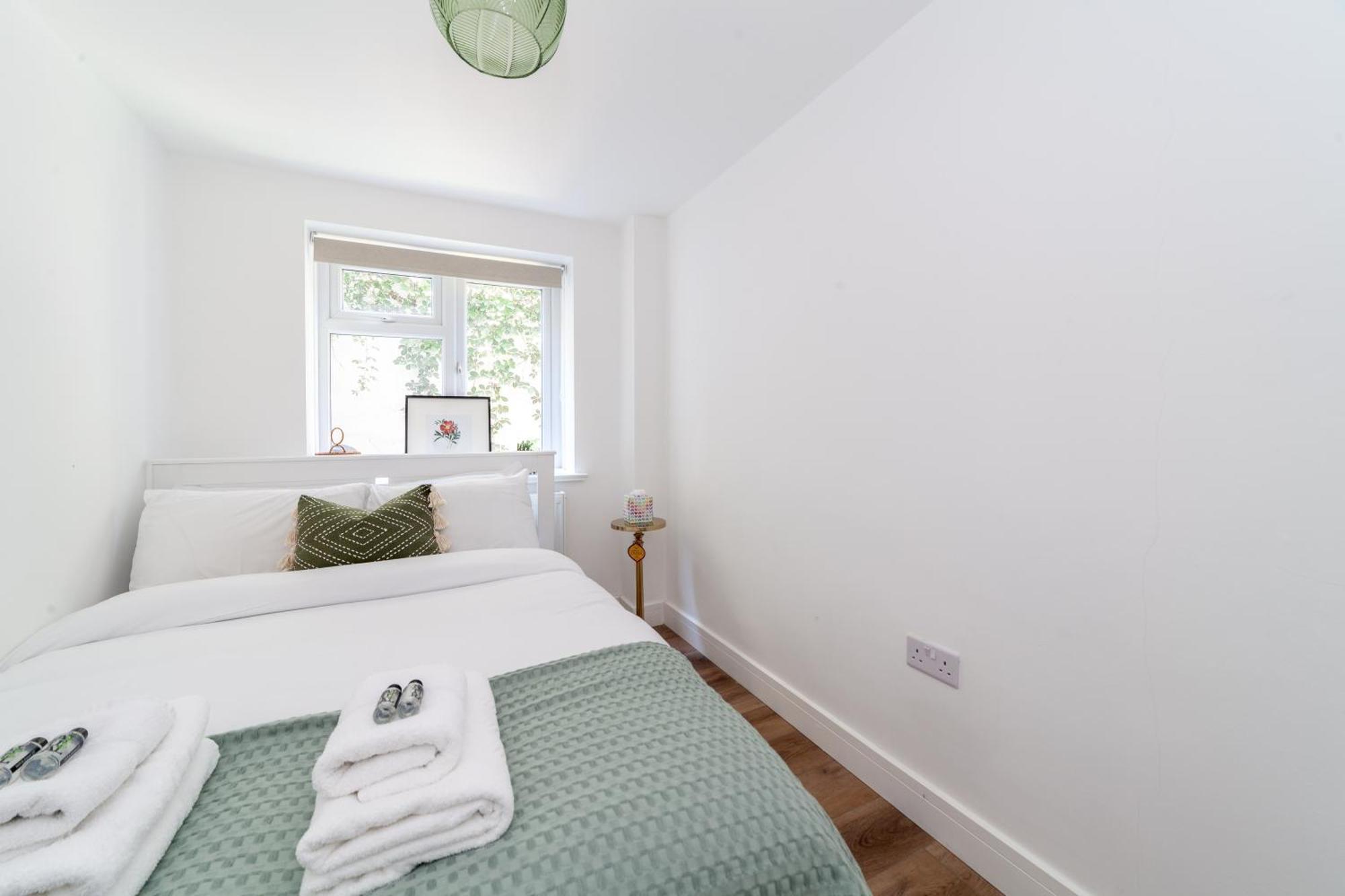 Renovated 2br Flat With Garden, Hammersmith London