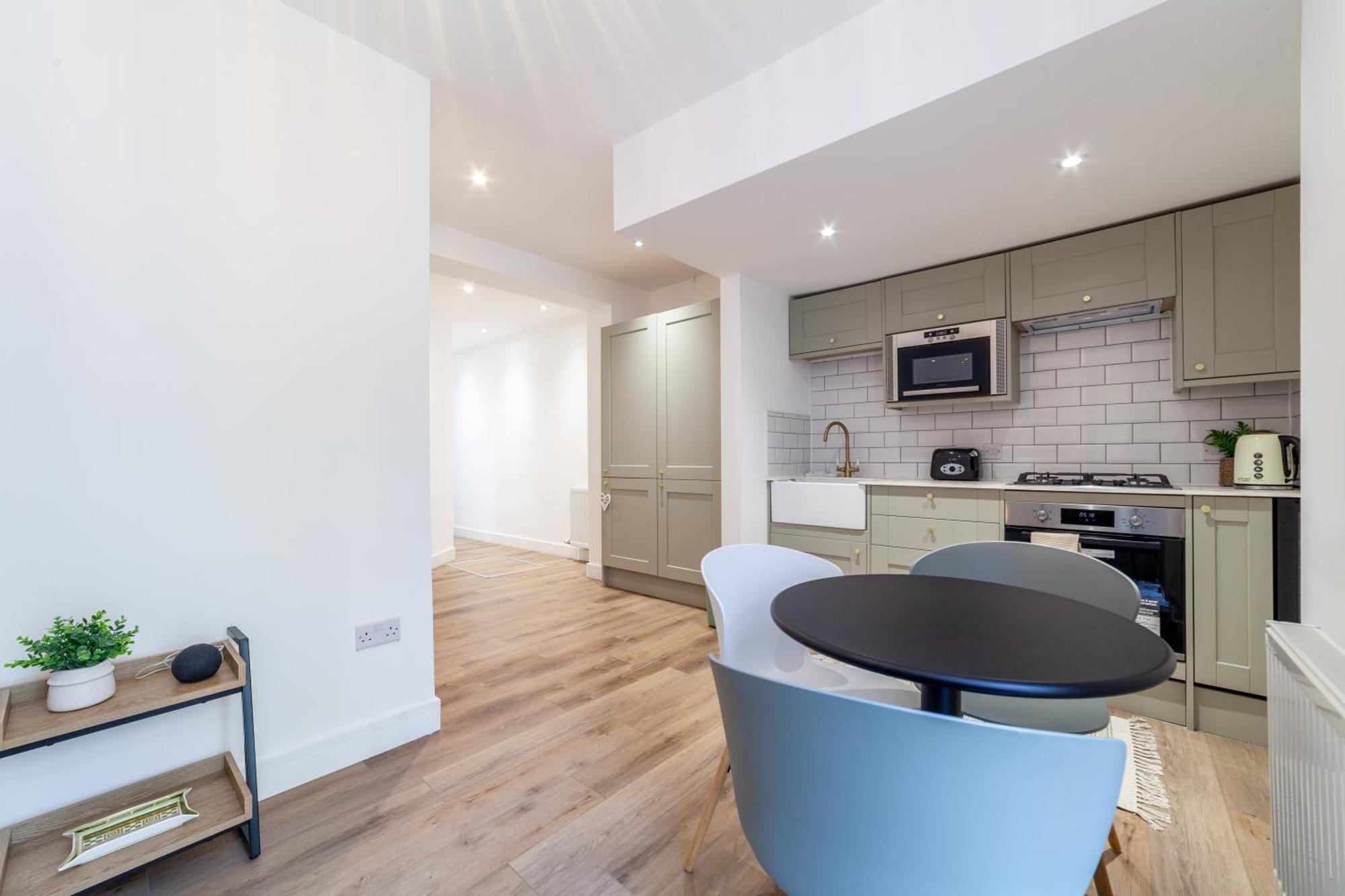 Renovated 2br Flat With Garden, Hammersmith * London