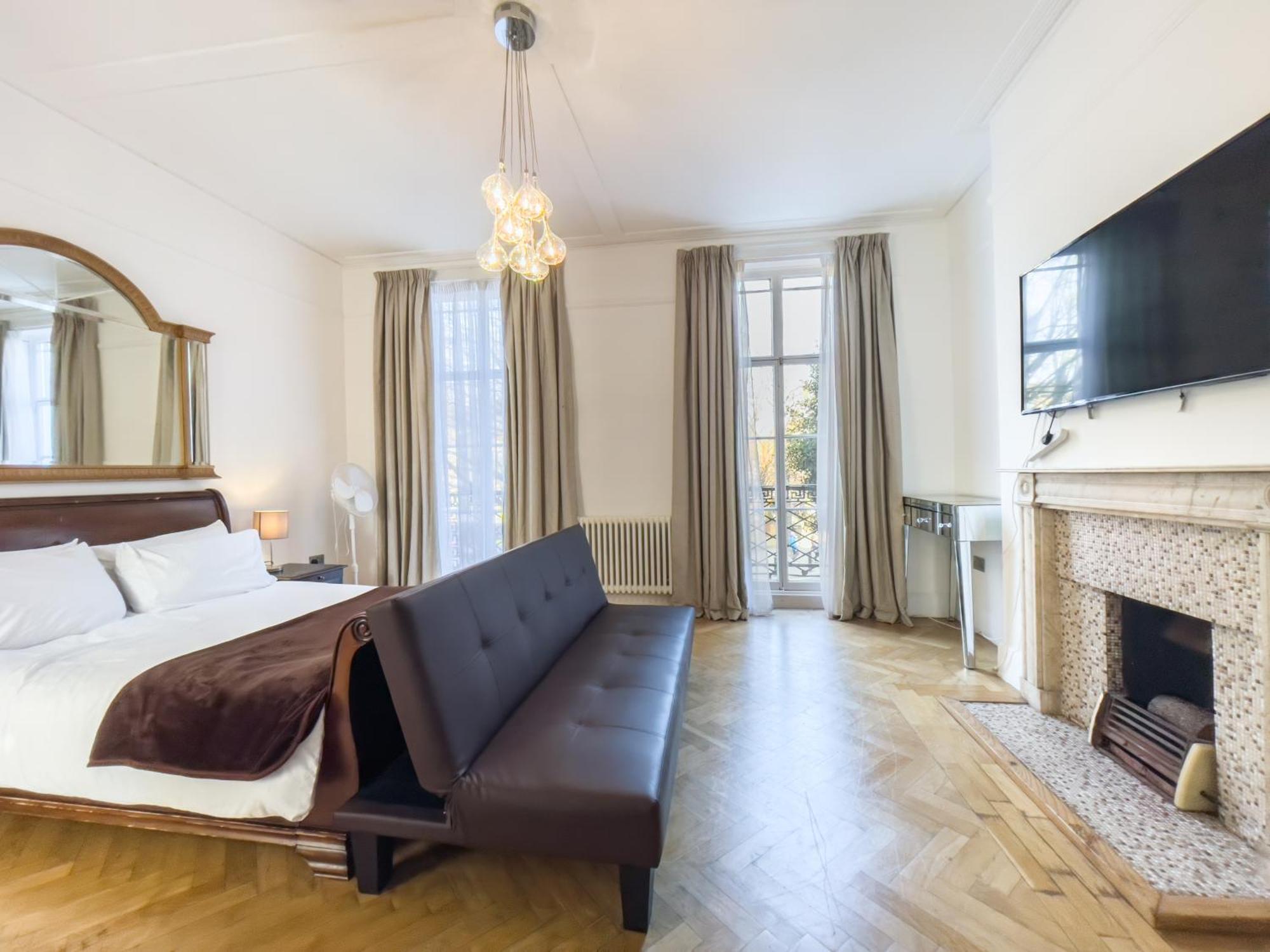 At Marylebone Apartment *