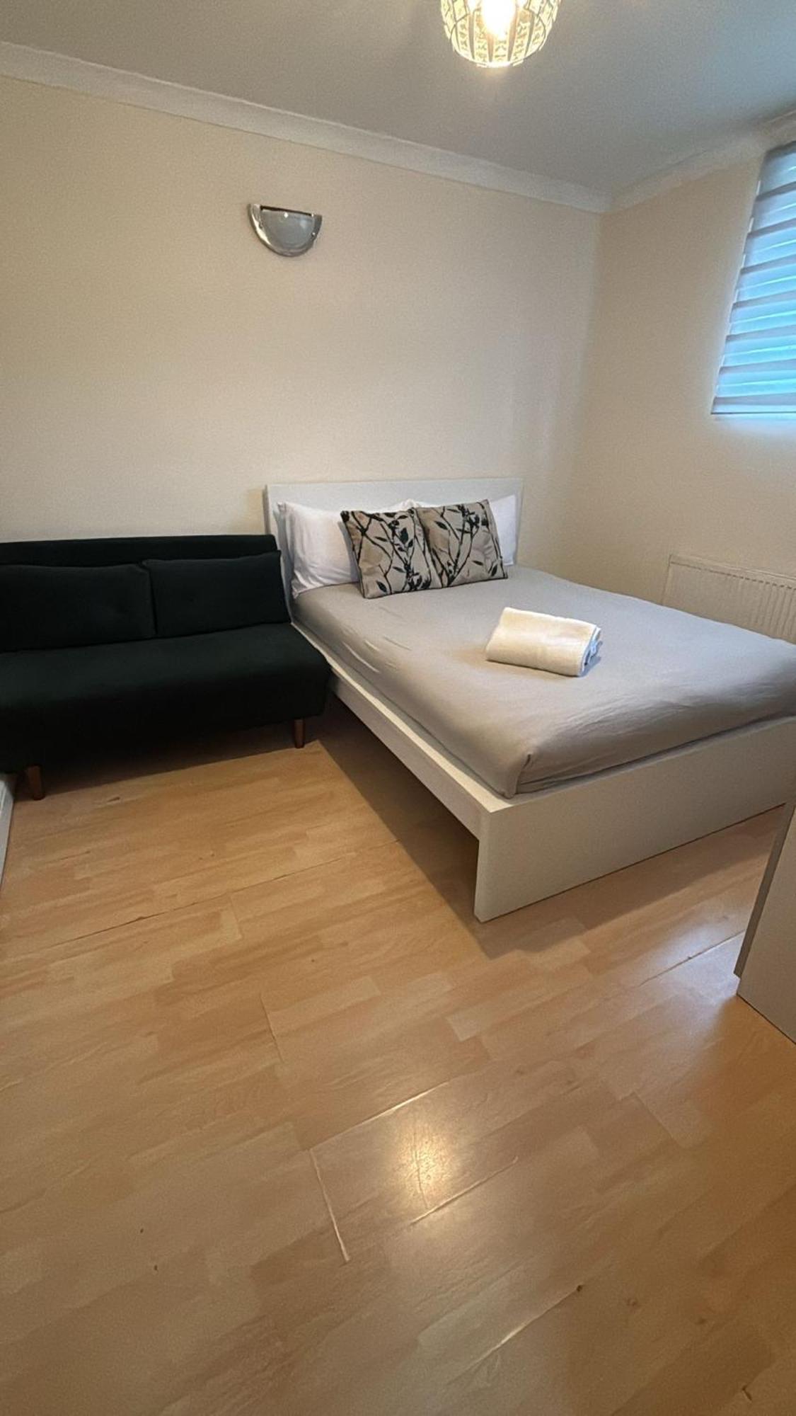 Casa vacanze Entire 3 Bedroom - Minutes To Emirates Stadium! Londra