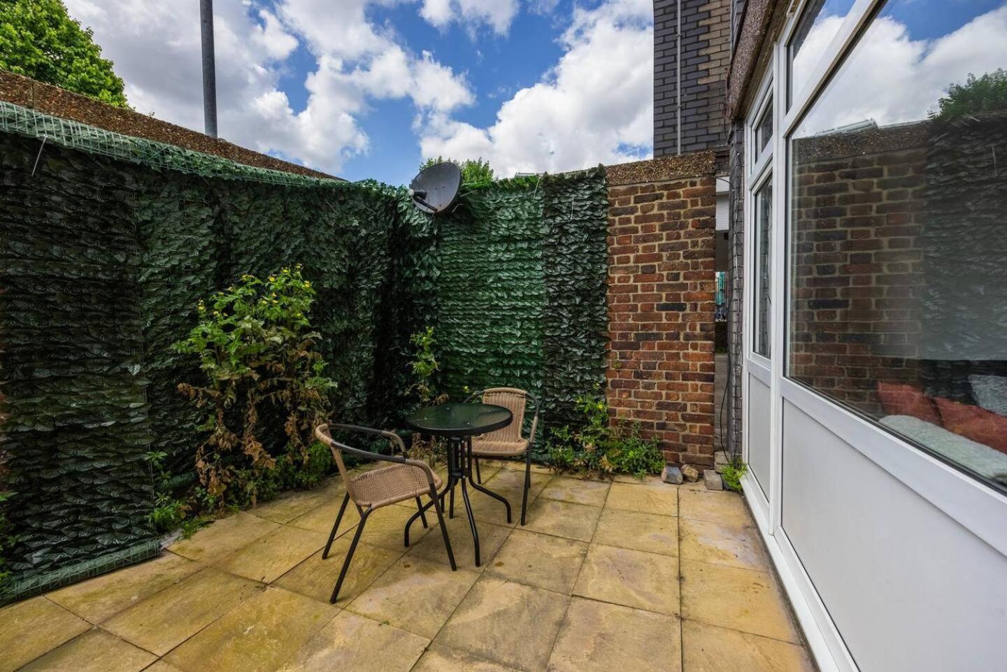 Spacious 2br Gem - Close To Clapham Junction Holiday home London