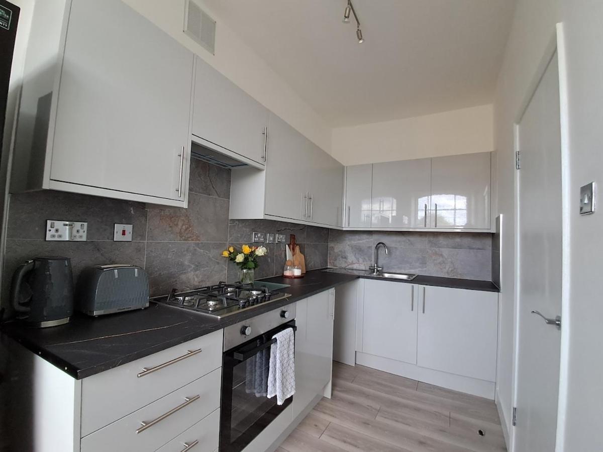 Newly Refurbished Flat In The Heart Of Lägenhet *