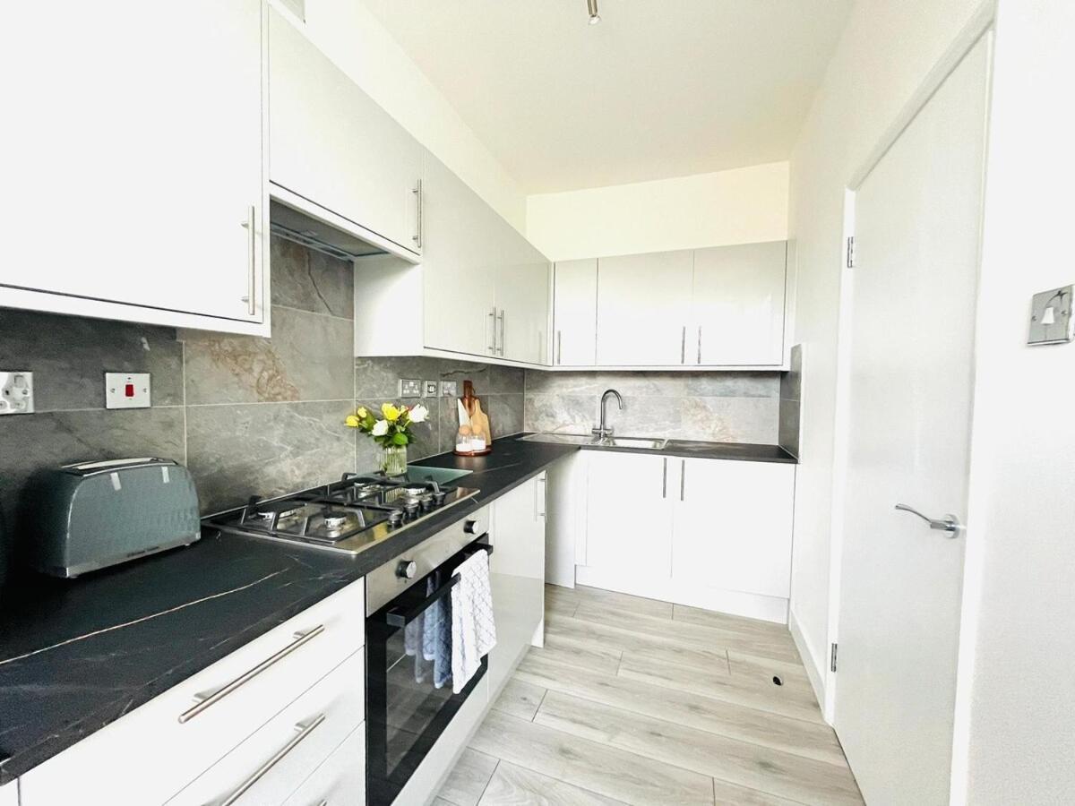 Newly Refurbished Flat In The Heart Of Lägenhet